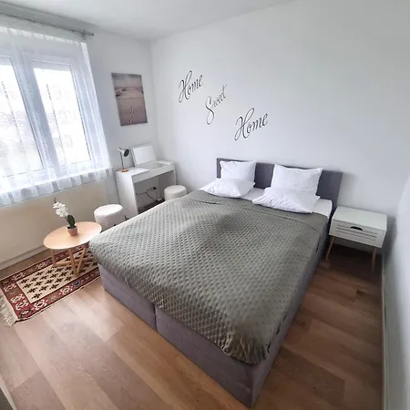 Apartment Rentinaustria *